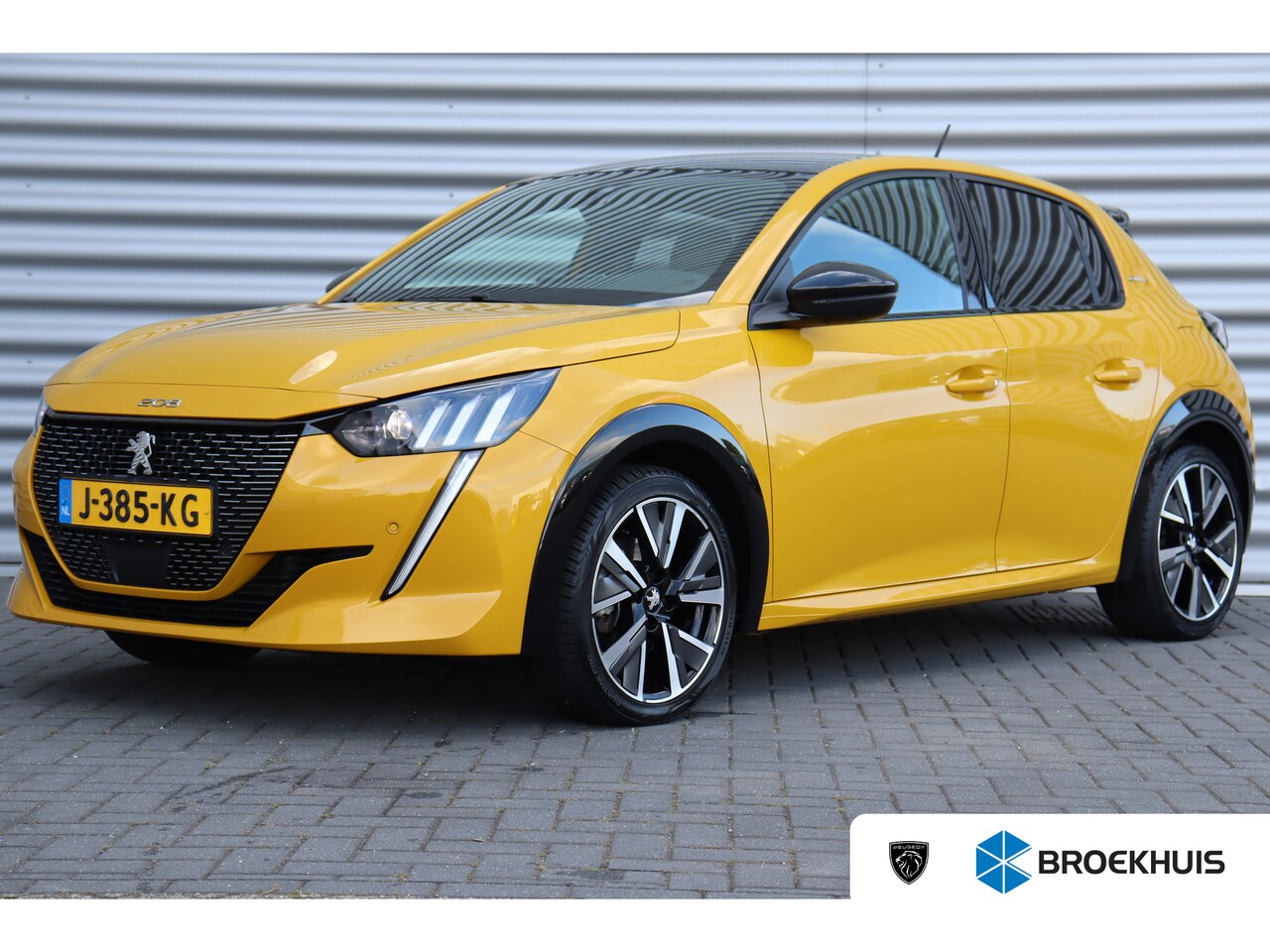 Peugeot 208 - 1.2 PURETECH 100PK GT-LINE AUTOMAAT / NAVI / LEDER / CLIMA / PDC / 17" LMV / CAMERA / KEYL - AutoWereld.nl