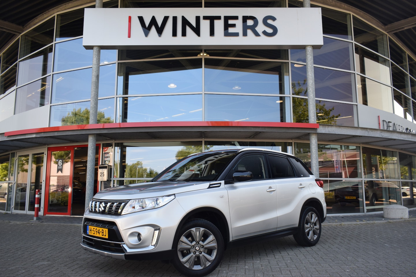 Suzuki Vitara - 1.0 Boosterjet Select | Trekhaak | Navigatie | Cruise Control | Stoelverwarming - AutoWereld.nl