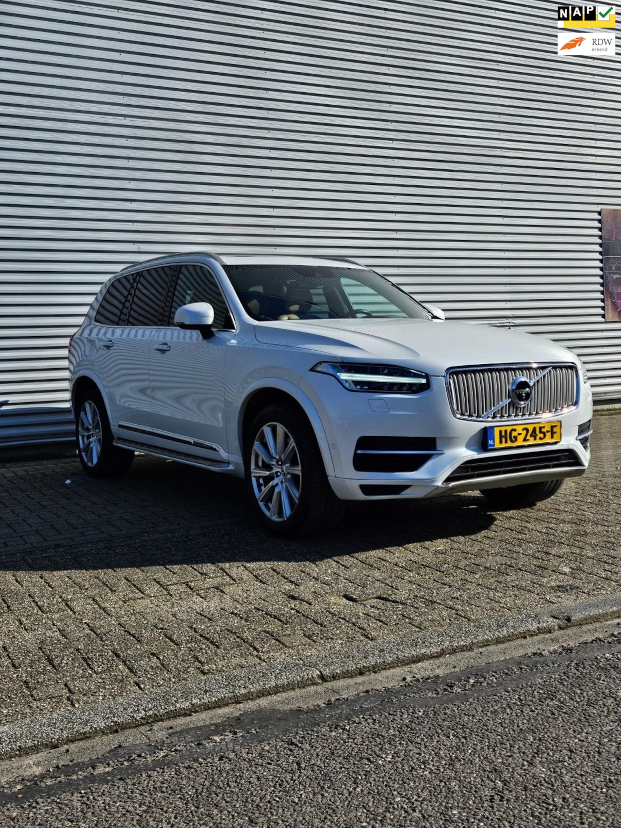 Volvo XC90 - 2.0 T8 Twin Engine AWD Inscription 2.0 T8 Twin Engine AWD Inscription - AutoWereld.nl