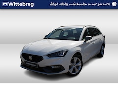 Seat Leon Sportstourer - 1.4 TSI eHybrid 204pk PHEV FR DSG Automaat / Navigatie / LM 17 inch / LED / Digital cockpi