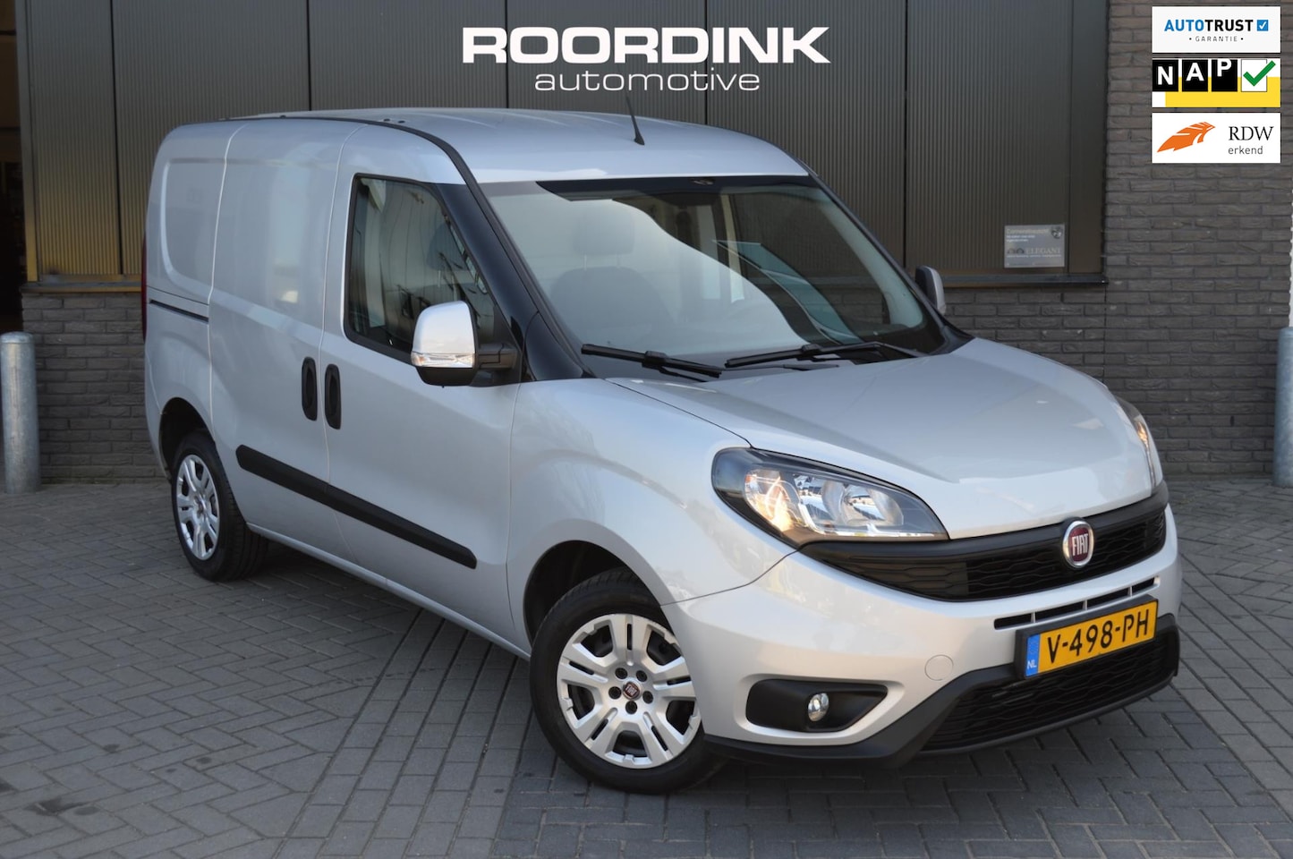 Fiat Doblò Cargo - 1.3 MJ L1H1 SX NAVI|CRUISE|Trekhaak|PDC| - AutoWereld.nl