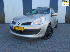 Renault Clio - 1.4-16V Expression