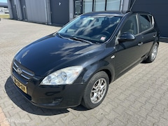 Kia Cee'd - 1.4 X-tra inruilkoopje vaste prijs 1349 €
