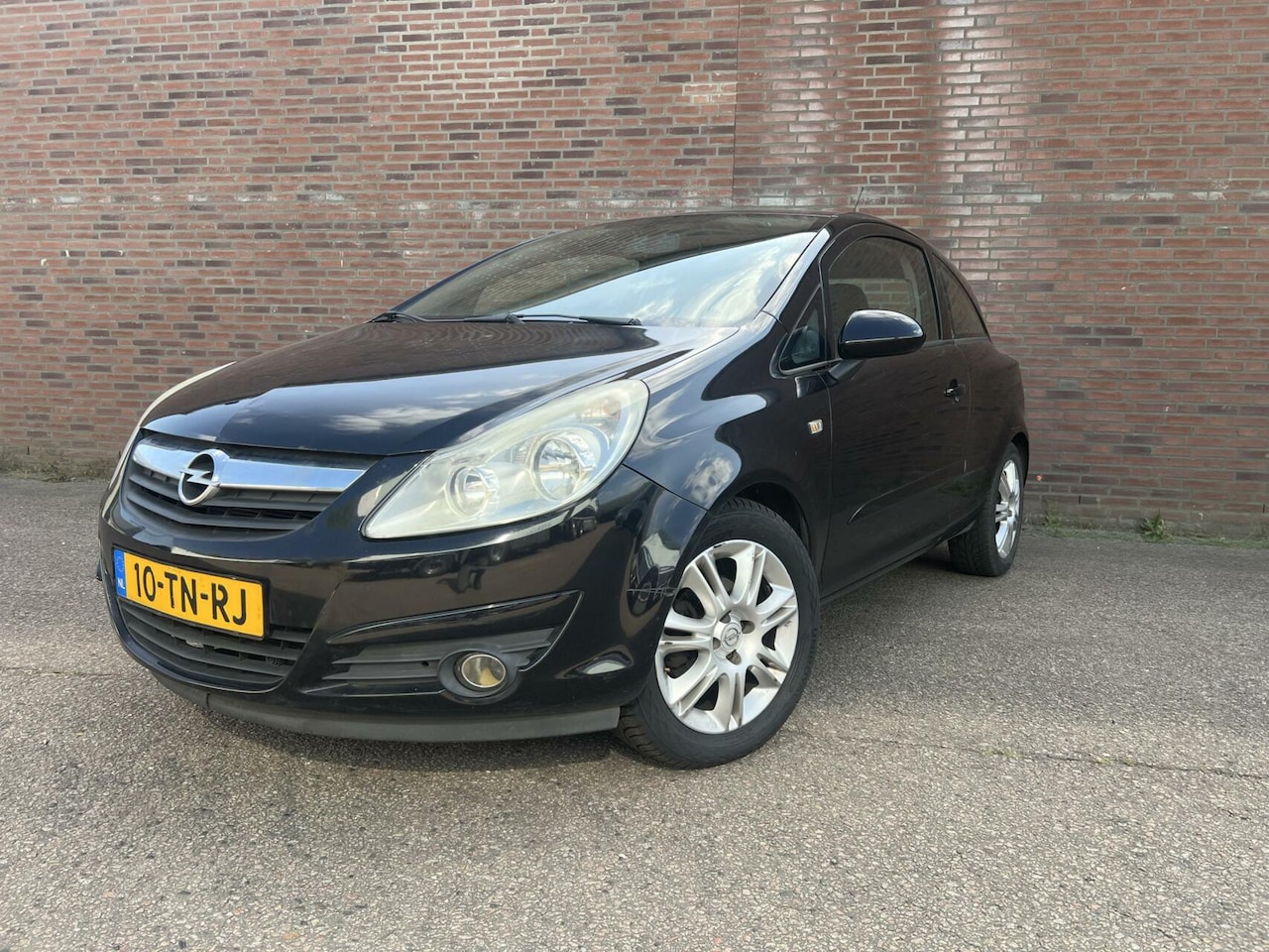 Opel Corsa - 1.2-16V Business | Koopje | LM velgen | Schermpje - AutoWereld.nl
