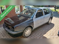 Volkswagen Golf - 2.0 GTI /project/