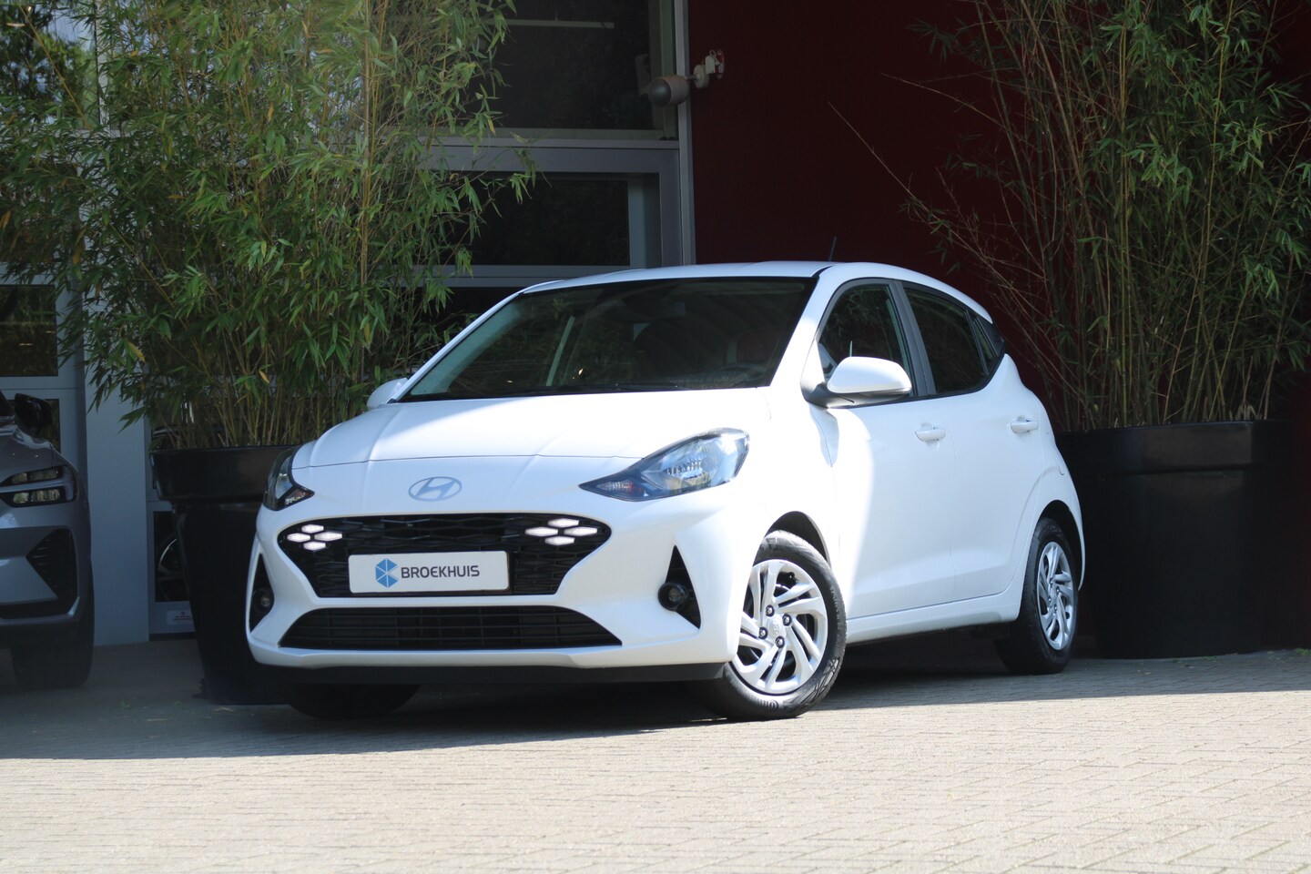 Hyundai i10 - 1.0 Comfort | Airco | Centrale vergrendeling met afstandsbediening | Cruise control - AutoWereld.nl