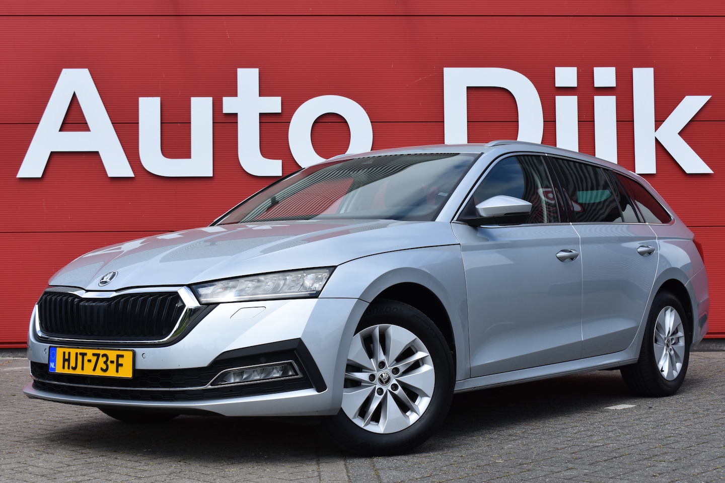 Skoda Octavia Combi - 1.0 TSI Business Edition Plus LED | Virtual Cockpit | Camera | Carplay | Adapt. Cruise | K - AutoWereld.nl