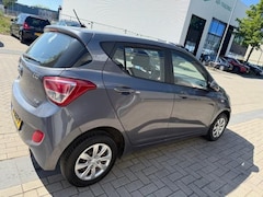 Hyundai i10 - 1.0i i-Motion Comfort 5 drs / Climate Control/CarPlay Navigatie