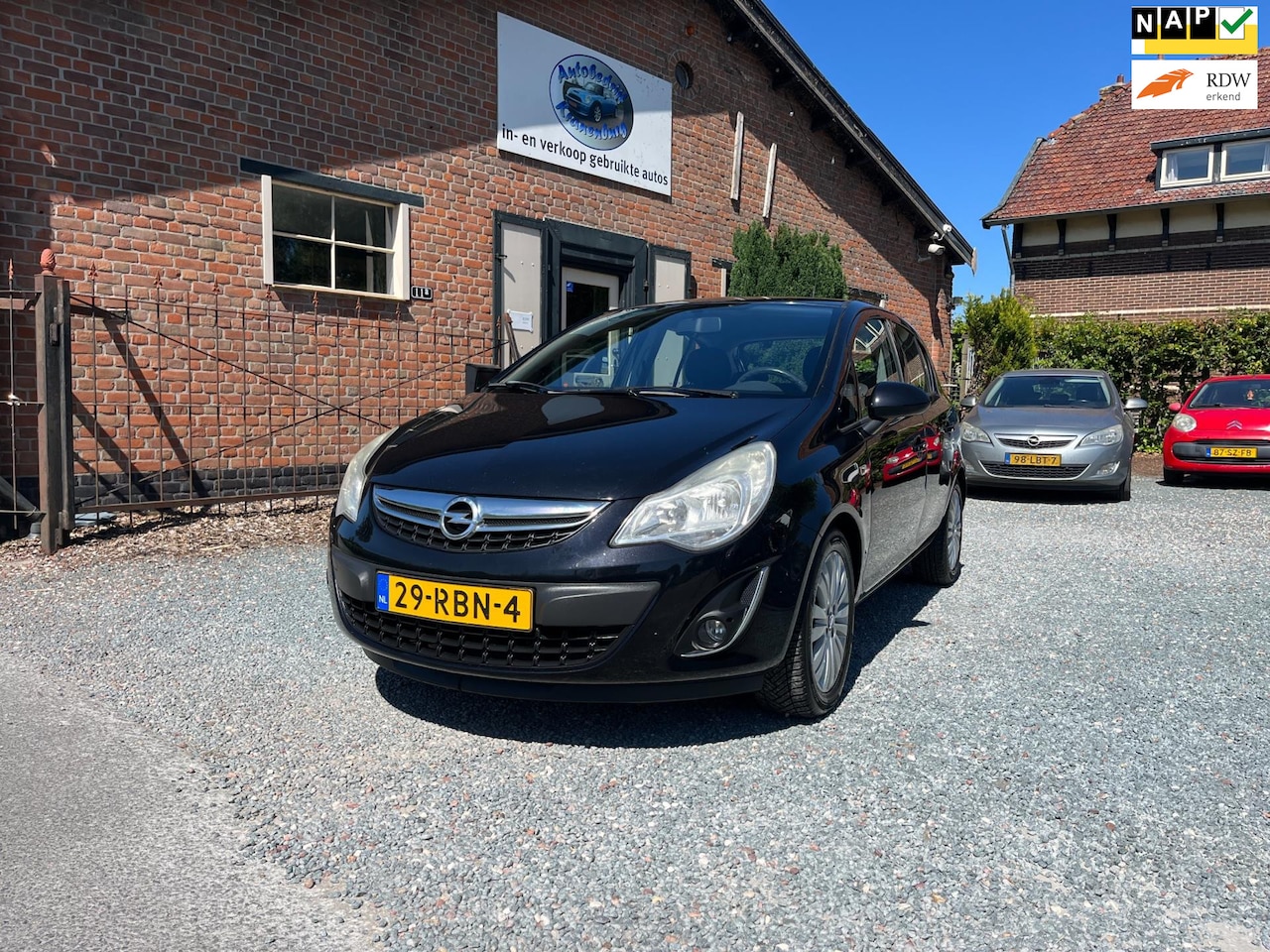 Opel Corsa - 1.2-16V Edition 1.2-16V Edition ( Navigatie + Airco + Cruise controle ) - AutoWereld.nl