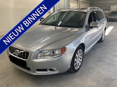 Volvo V70 - T4 Automaat Limited Edition Airco ACC Cr-Control Schuifdak