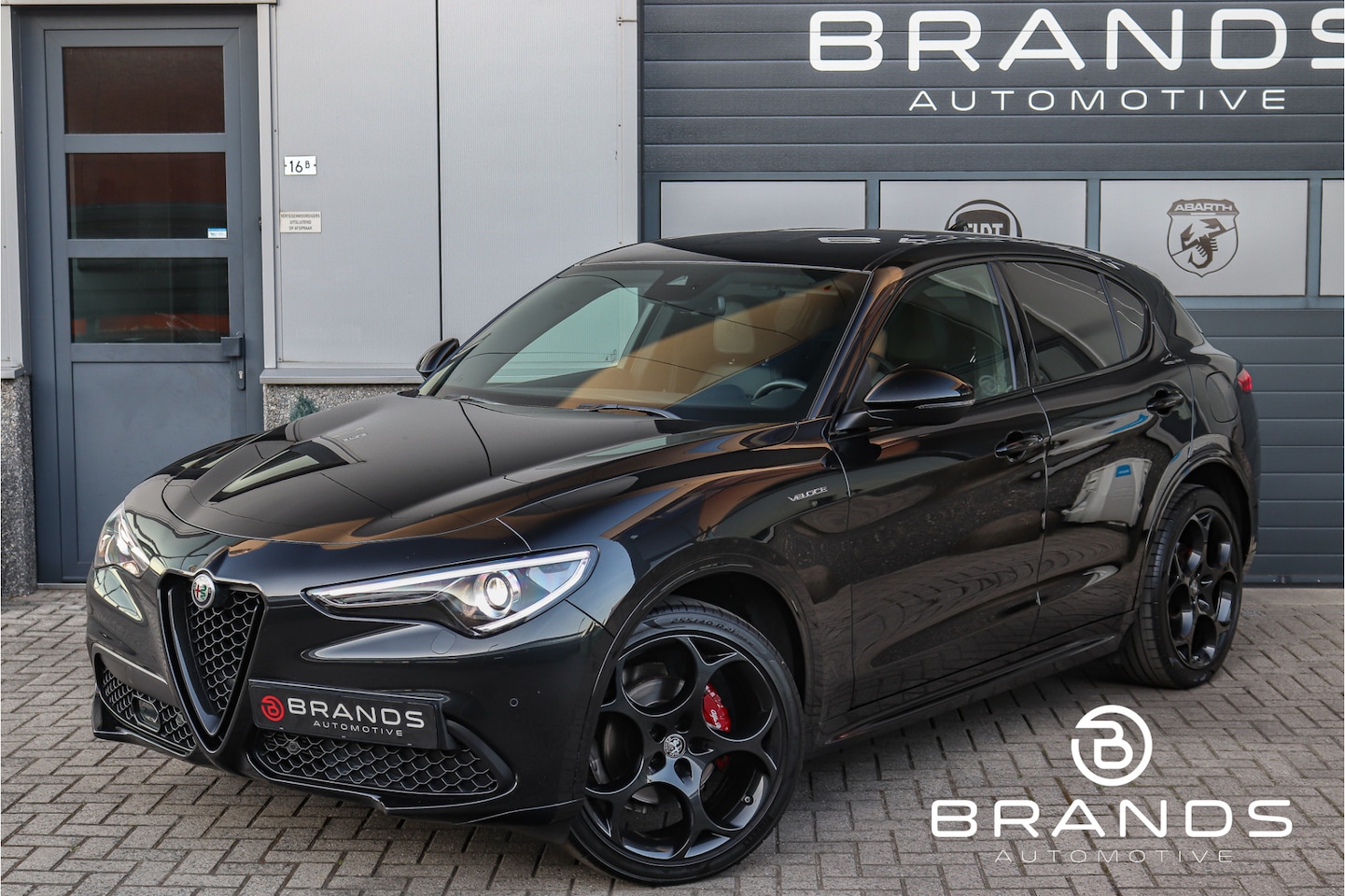 Alfa Romeo Stelvio - 2.0 Veloce Q4 1e eig Zeer rijk uitgerust Dealer ondh. Garantie - AutoWereld.nl