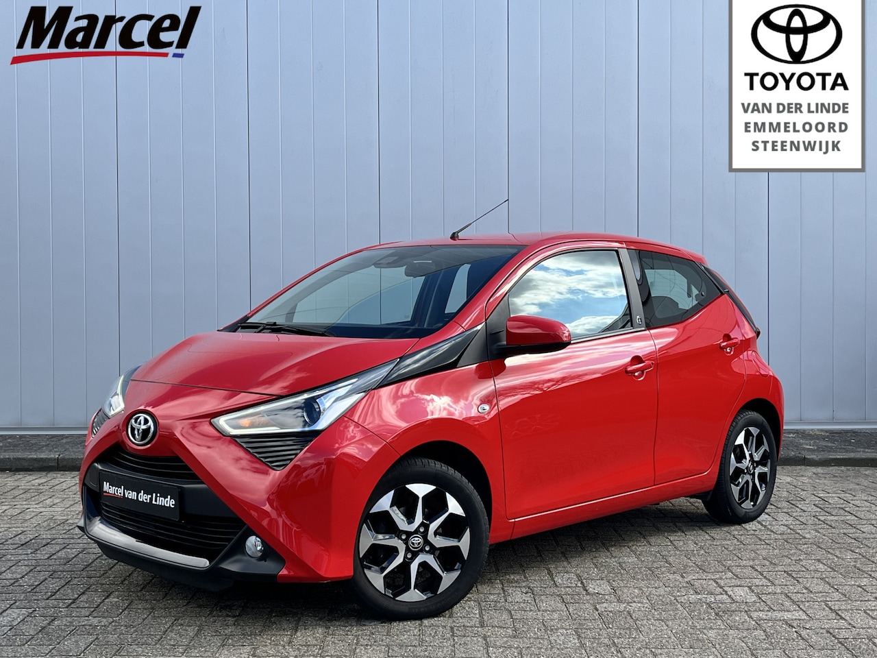Toyota Aygo - 1.0 VVT-i X-Joy Limited Parkeersensoren Lichtmetalen Velgen Carplay Android Auto - AutoWereld.nl