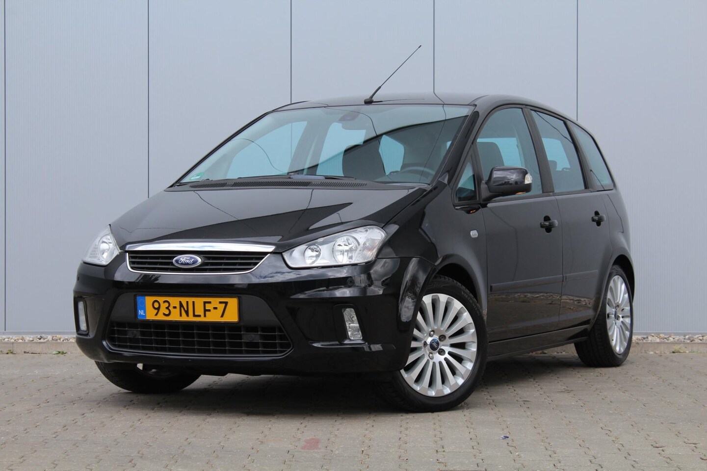 Ford C-Max - 1.8-16V Limited | Trekhaak | Navigatie | Clima / Cruise control | PDC | NAP | APK | - AutoWereld.nl