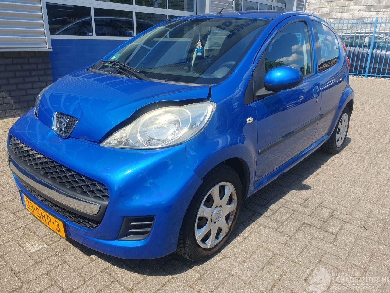 Peugeot 107 - 1.0-12V XS 1.0-12V XS - AutoWereld.nl