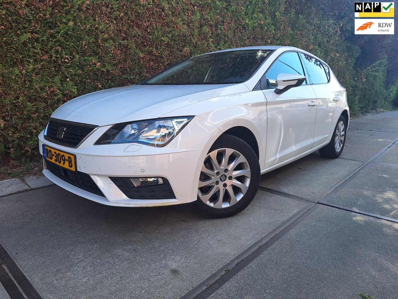 Seat Leon - 1.6 TDI Style 1.6 TDI Style - AutoWereld.nl