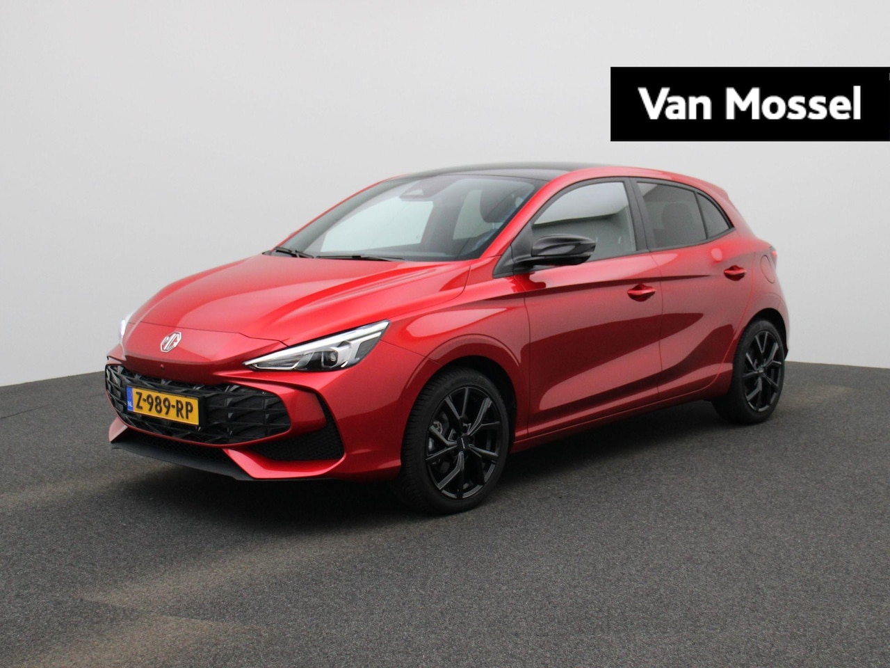 MG 3 - 1.5 Hybrid Luxury 17'' Velgen | Zwart Dak & Spiegels | Privacy Glass | Full Option - AutoWereld.nl