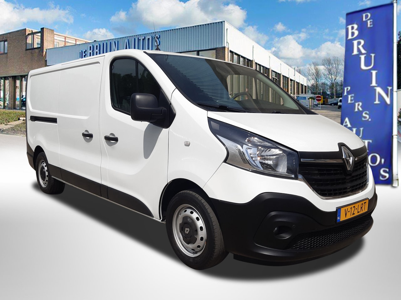 Renault Trafic - 2.0 dCi 107Kw/145 Pk L&R Schuifdeur L2 Airco Achteruitrijcamera PDC Trekhaak - AutoWereld.nl