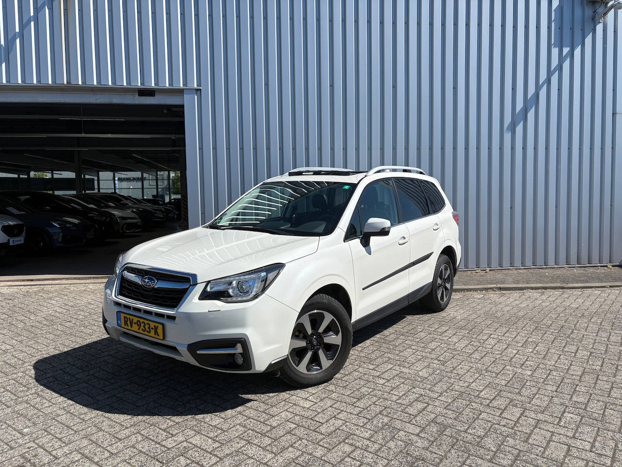 Subaru Forester - 2.0 Premium Panoramadak, Trekhaak (2000KG), Ledere Bekleding, LED Koplampen, Camera Achter - AutoWereld.nl