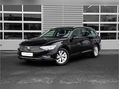 Volkswagen Passat Variant - 1.5 TSI Business DSG | Trekhaak | Navi | Active info Display