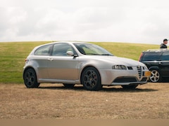 Alfa Romeo 147 - 3.2 V6 GTA Q2 | Selespeed