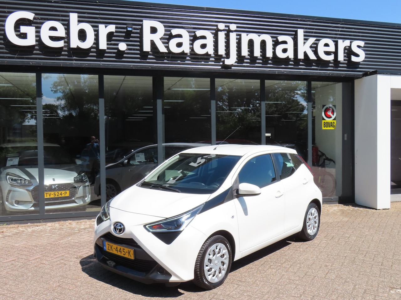 Toyota Aygo - 1.0 VVT-i x-play Automaat*Airco*Camera*Apple Carplay* - AutoWereld.nl