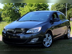 Opel Astra - 1.4 Turbo Sport - Automaat - Stoelverwarming Airco
