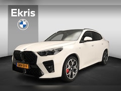 BMW X2 - sDrive18d | M-Sportpakket | LED | Navigatie | Schuifdak | Trekhaak | Elektr. zetels | DAB