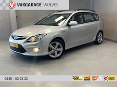 Hyundai i30 CW - 1.6i i-Motion | CLIMA | CRUISE | 17"LM VELGEN | TREKHAAK |