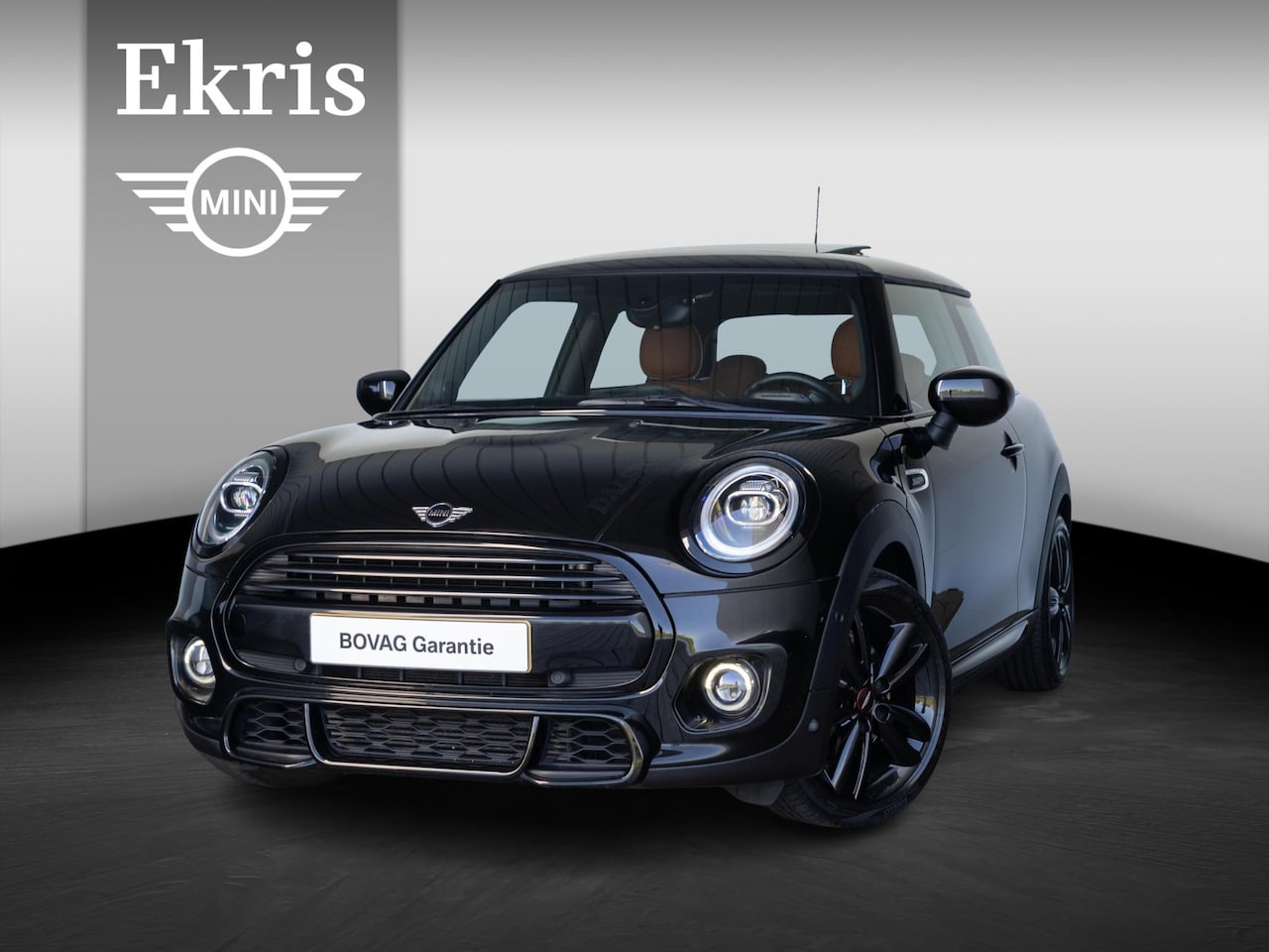 MINI Cooper - 3-deurs JCW pakket + Serious Business + Panoramadak + Harman-Kardon + Chester leder - AutoWereld.nl