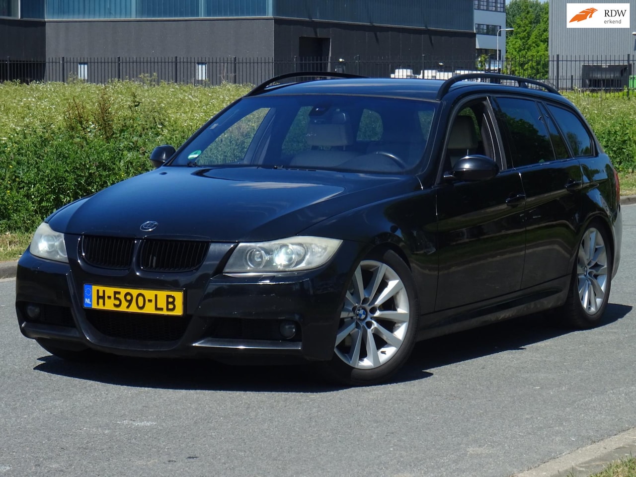 BMW 3-serie Touring - 325i High Executive LEER/NAVI/XENON/APK - AutoWereld.nl