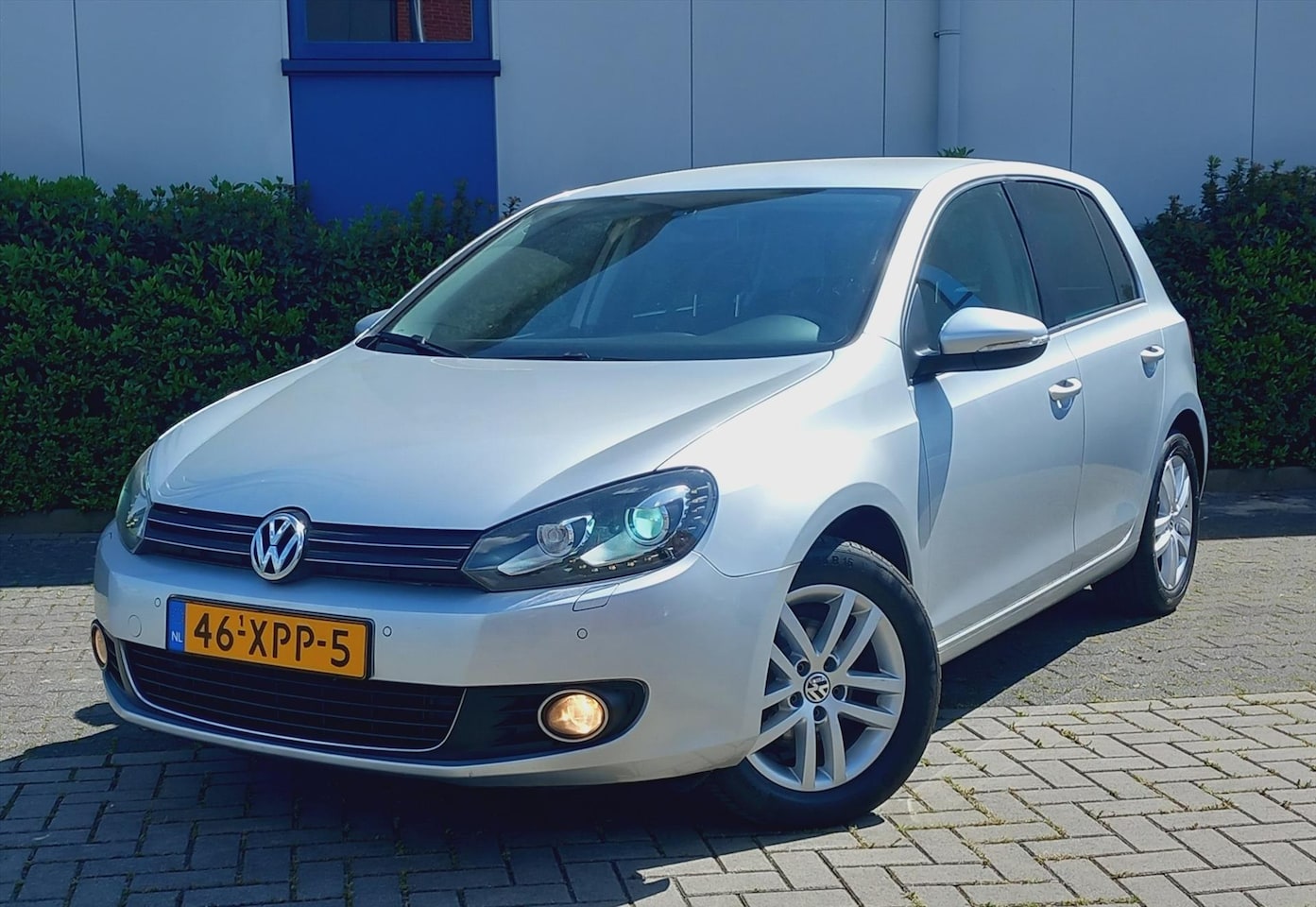 Volkswagen Golf - 1.6 TDI 105PK 7-DSG 5D BlueMotion Highline - AutoWereld.nl