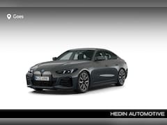 BMW i4 - eDrive40 84 kWh | M Sportpakket Pro | Stuurwielrand verwarmd | Trekhaak met elektrisch weg