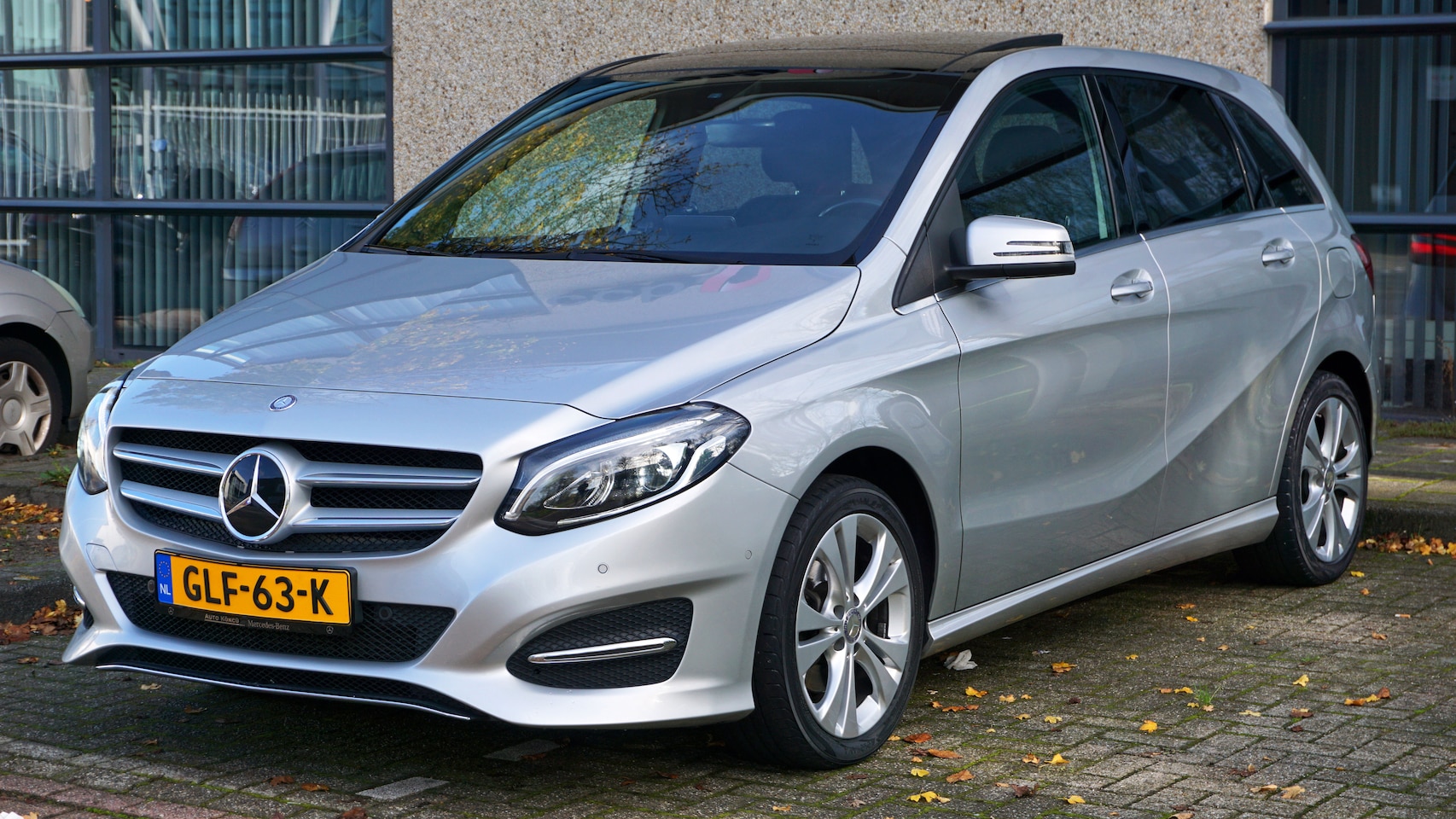 Mercedes-Benz B-klasse - 200 Prestige B 200 | Panoramadak | Memory | Distronic | Standkachel | Trekhaak | Sfeerverlichting | Dod - AutoWereld.nl
