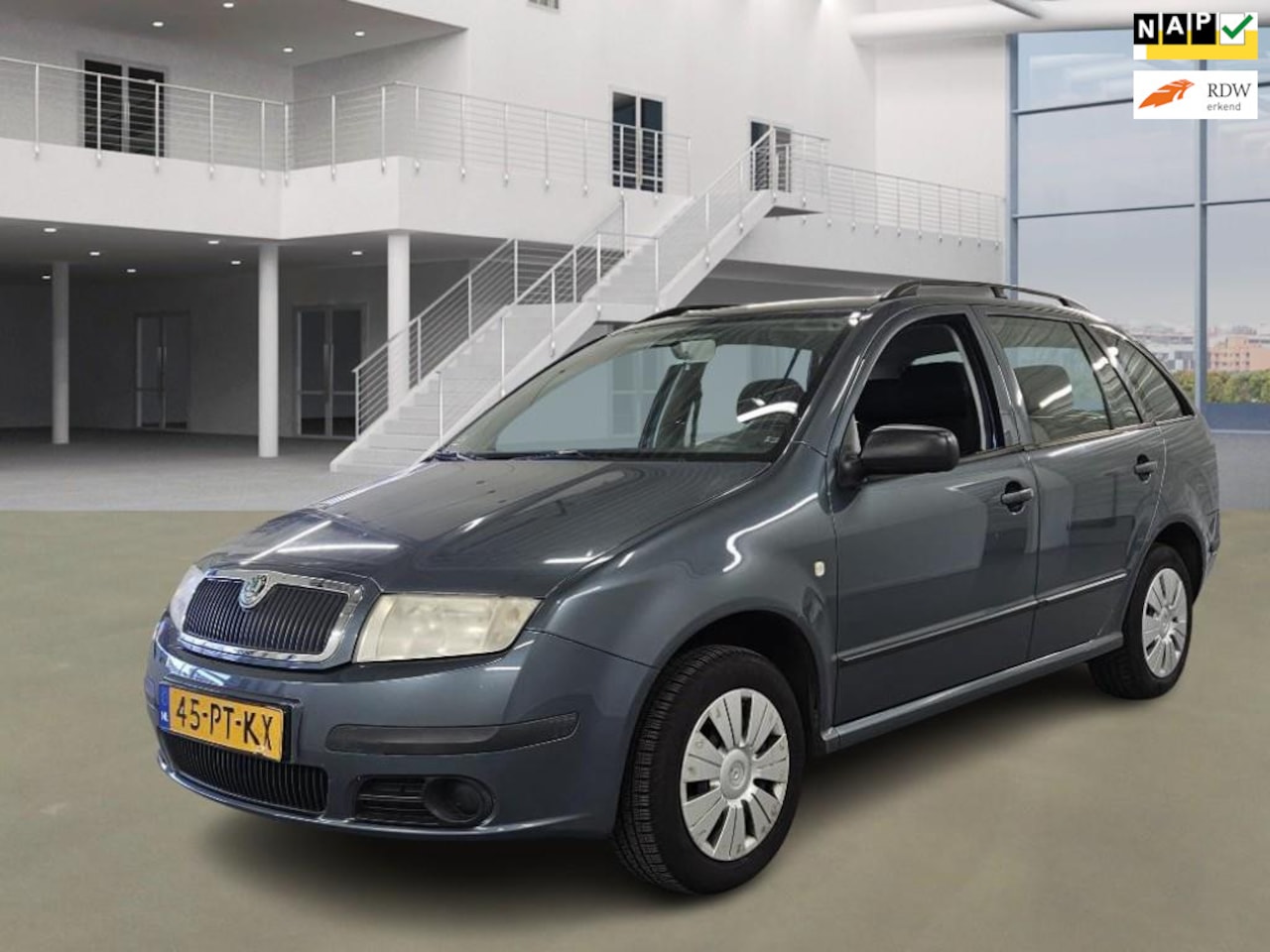 Skoda Fabia Combi - 1.4-16V Ambiente AUTOMAAT 135.898 NAP !! APK - AutoWereld.nl