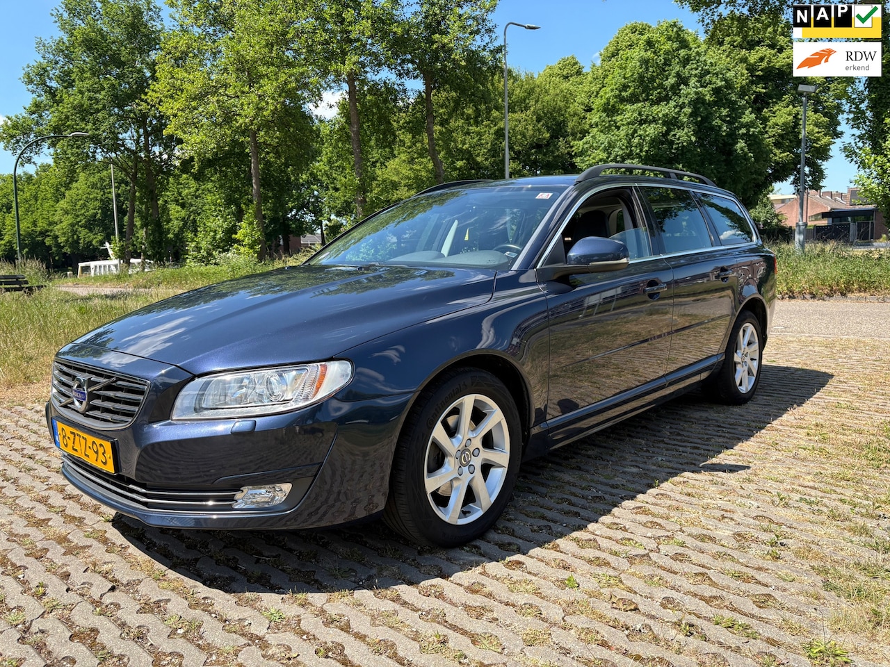 Volvo V70 - 1.6 T4 Nordic+ / Automaat / dealer onderhouden / leder - AutoWereld.nl