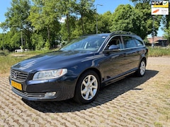 Volvo V70 - 1.6 T4 Nordic+ / Automaat / dealer onderhouden / leder