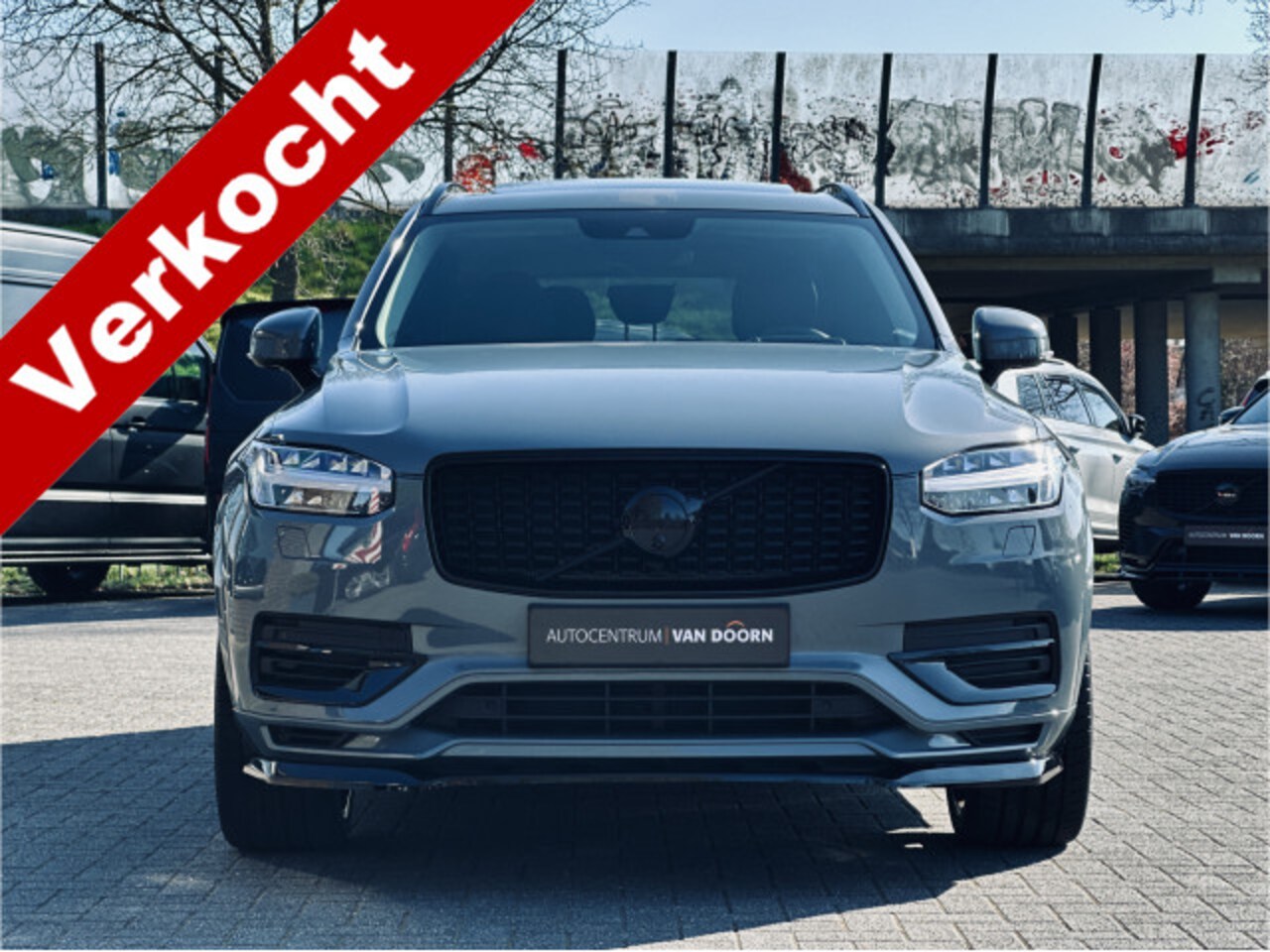 Volvo XC90 - 2.0 T8 Recharge AWD | Dark Label | Panoramadak | Luchtvering | Leer | Long Range | 360 Cam - AutoWereld.nl