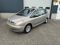 Citroën Xsara Picasso - 2.0i-16V Exclusive