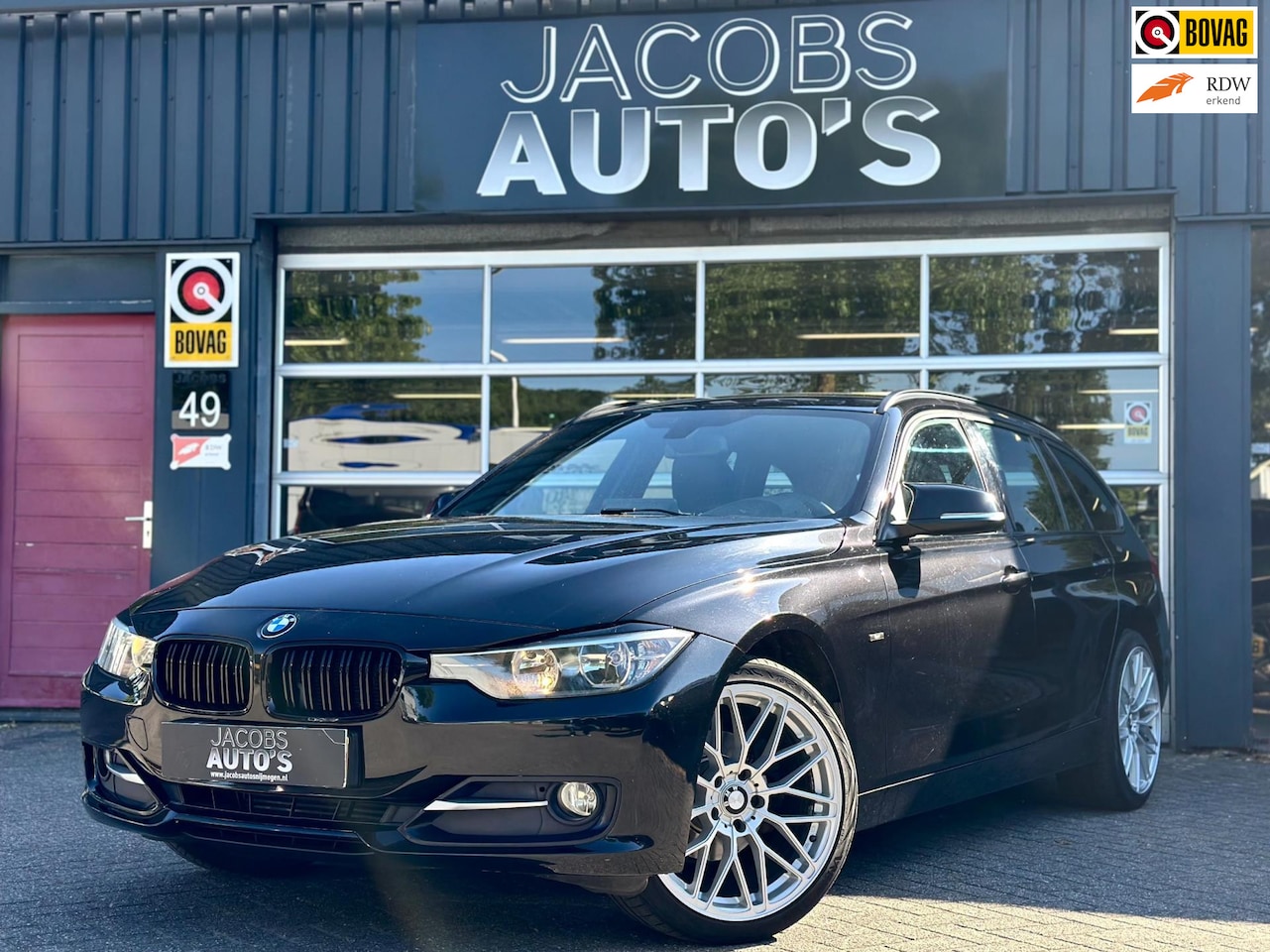 BMW 3-serie Touring - 318d High Executive Sport - AutoWereld.nl