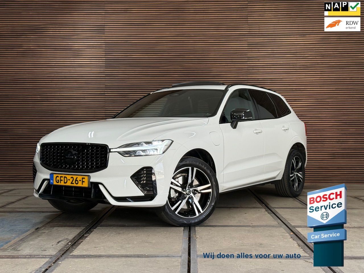 Volvo XC60 - 2.0 T6 Plug-in hybrid AWD Inscription | Ultimate Dark Edition | Panorama - AutoWereld.nl