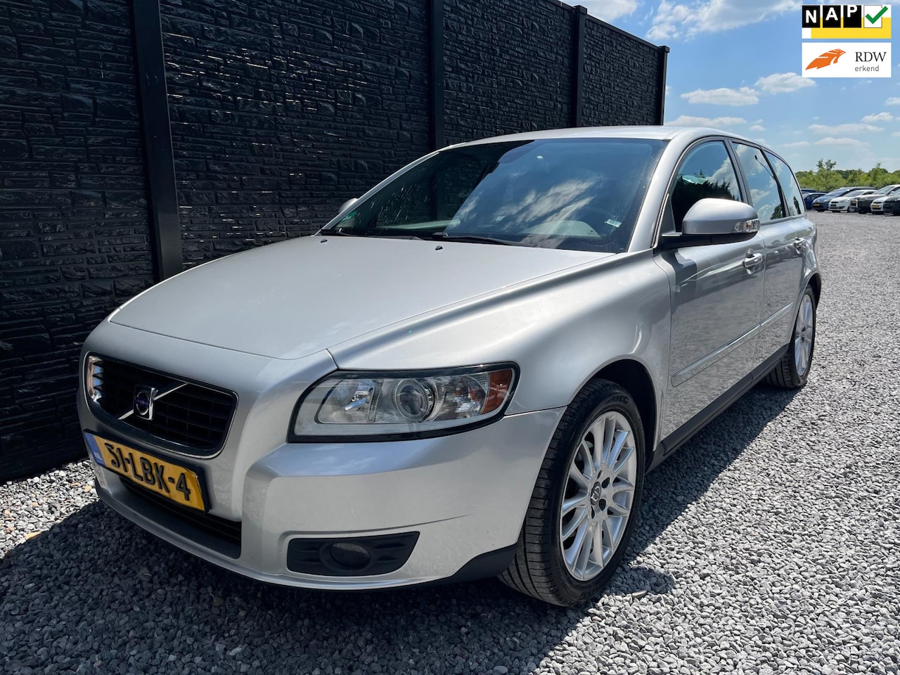 Volvo V50 - 2.0 Sport NAP ORGINEEL NL Auto 2x SET VELGEN - AutoWereld.nl