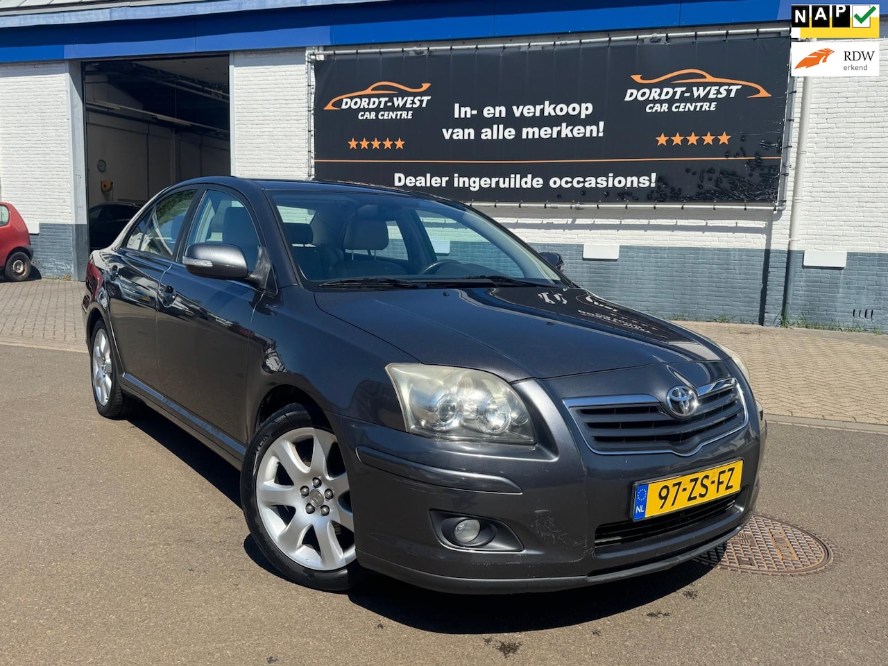 Toyota Avensis - 2.0 VVTi Executive Business 2.0 VVTi Executive Business - AutoWereld.nl