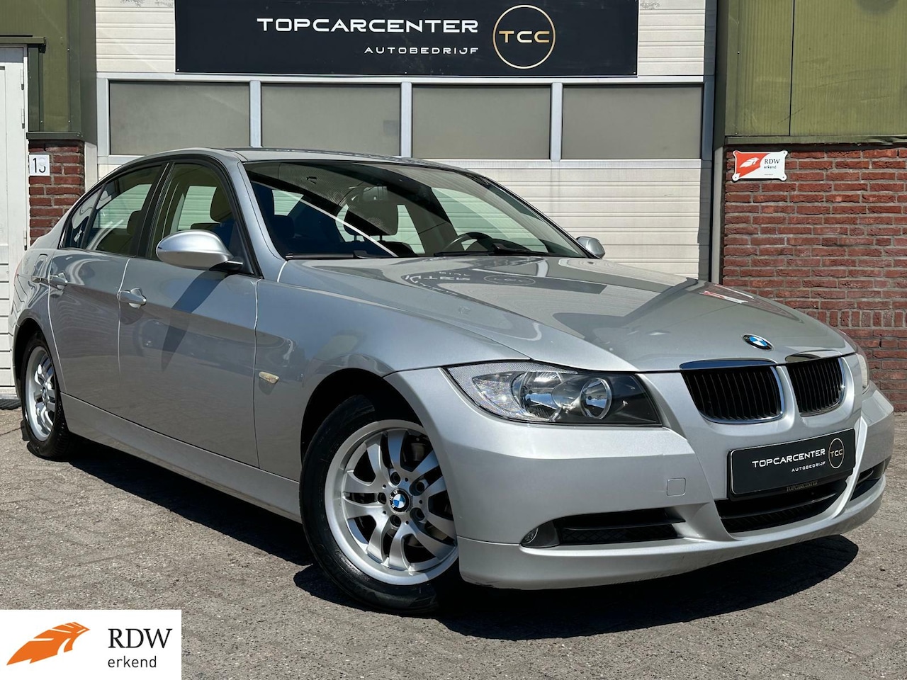 BMW 3-serie - 320i Dynamic Executive/AIRCO/PARKS/CRUISE/APK - AutoWereld.nl