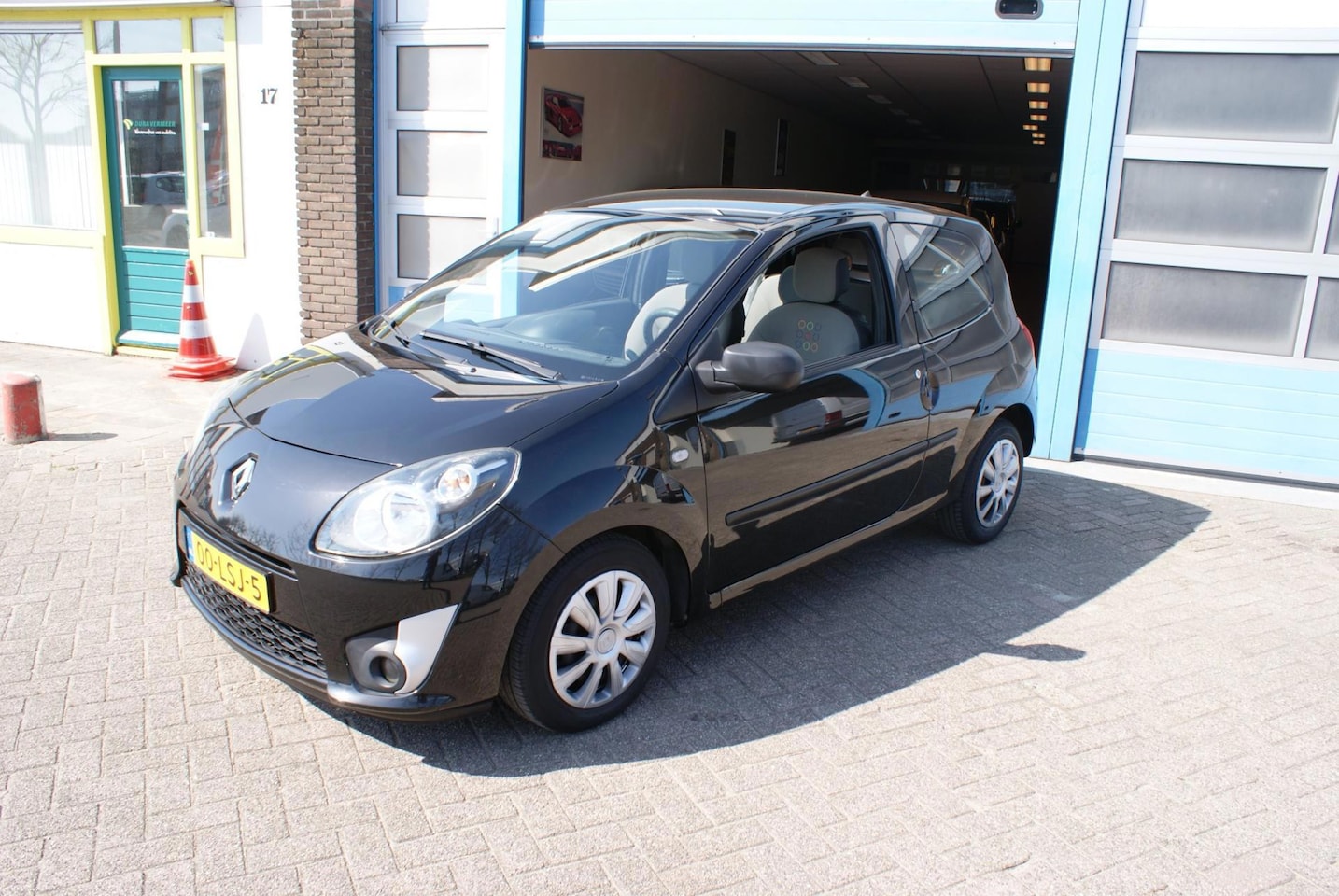 Renault Twingo - 1.2-16V Authentique 1.2-16V Authentique - AutoWereld.nl