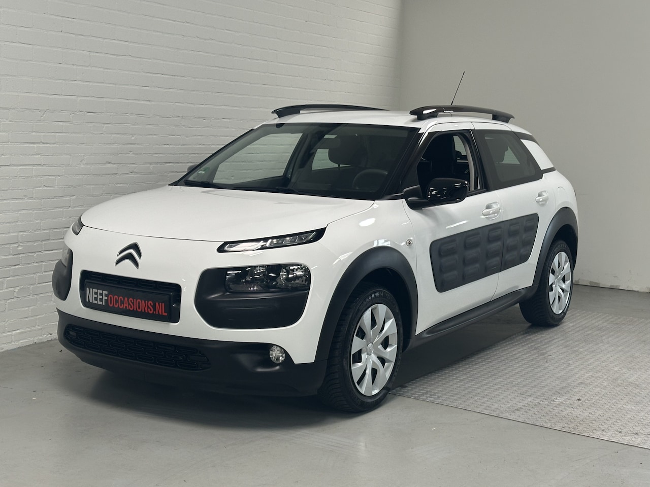 Citroën C4 Cactus - 1.2 PureTech Business Clima / Cruise / Camera / Elk.pakket Dealeronderhouden!!! - AutoWereld.nl