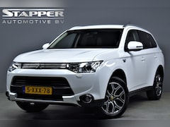 Mitsubishi Outlander - 2.0 PHEV 203pk Executive Edition Org.NL Trekhaak/Keyless/Camera/Xenon/Navi/H.Leer/Cruise/L