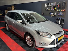 Ford Focus Wagon - 1.6 EcoBoost Titanium, Climat control, trekhaak, lichtmetaal, pdc, navi, cruise, keyless,