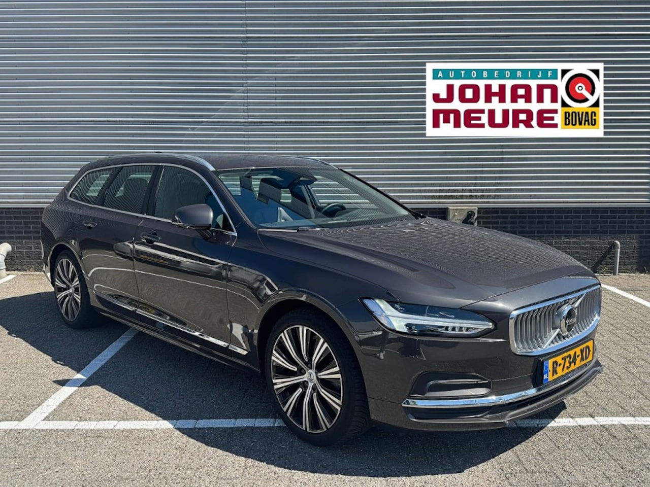 Volvo V90 - B5 Plus Bright | LEDER | Trekhaak ✅ 1e Eigenaar *HEMELVAART OPEN v.a 11u tot 17u* - AutoWereld.nl