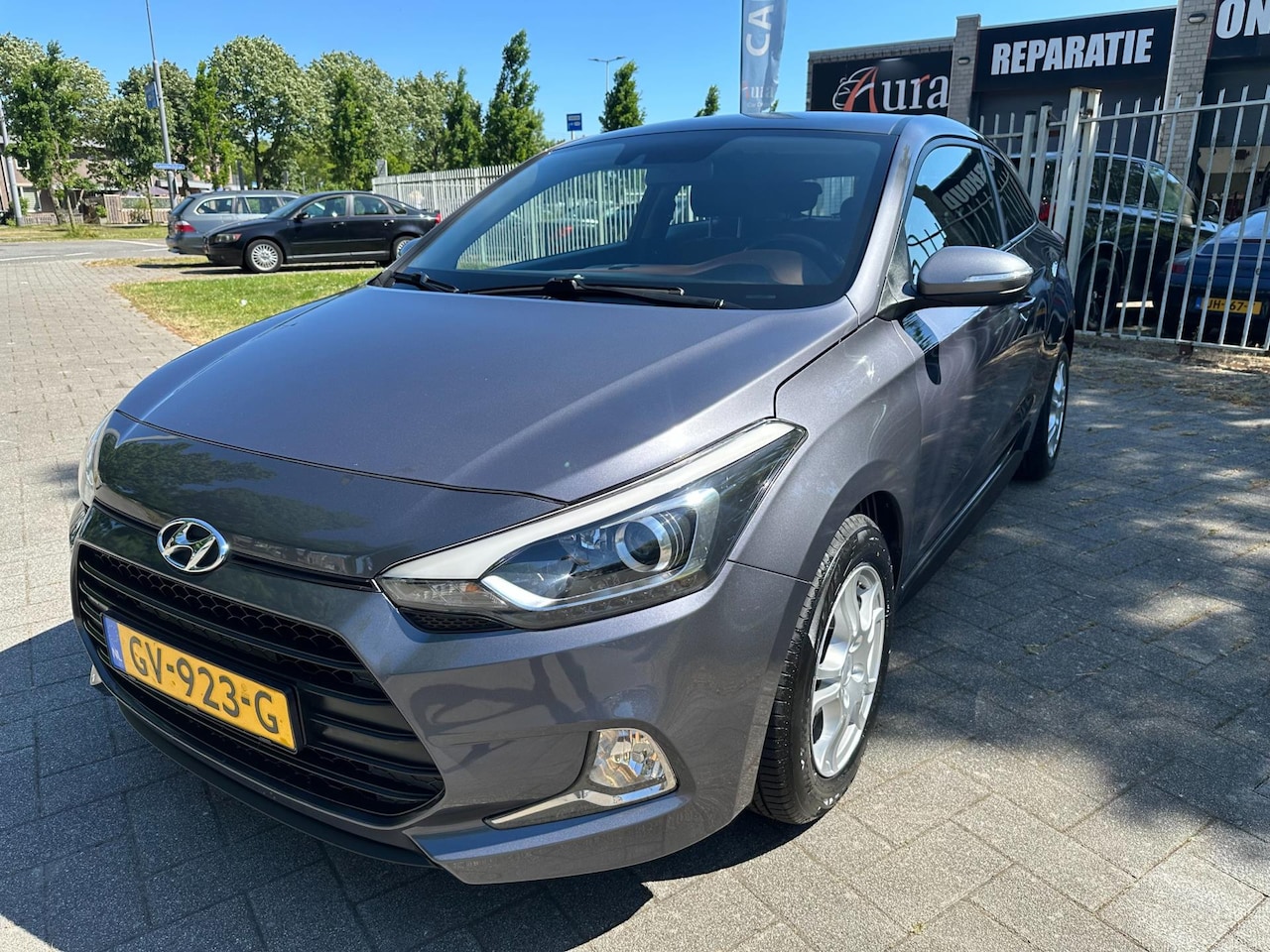 Hyundai i20 Coupé - 1.2 HP i-Motion 1.2 HP i-Motion - AutoWereld.nl