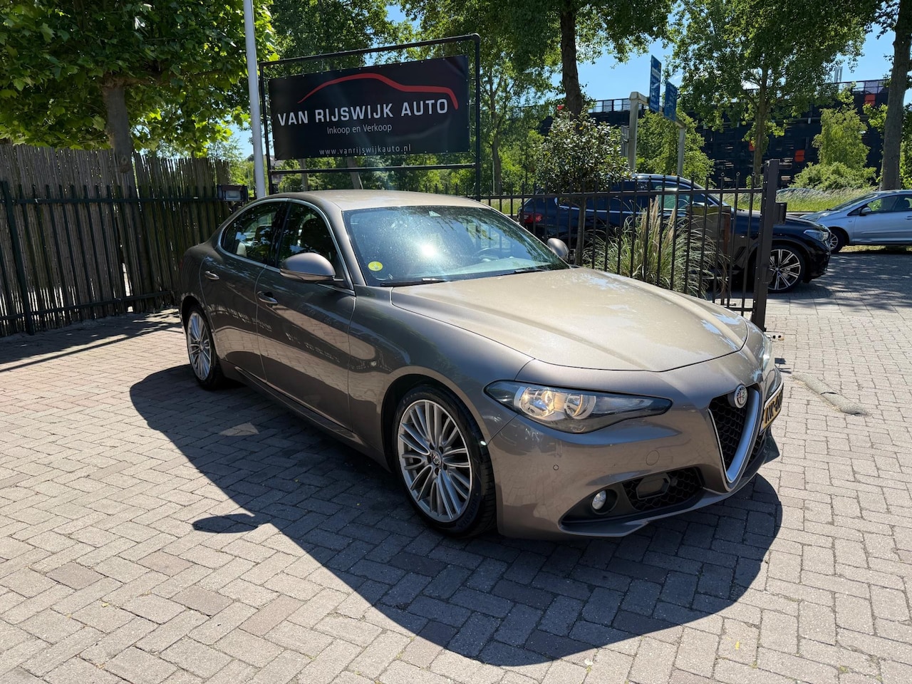 Alfa Romeo Giulia - 2.2 Eco Business Super Camera Leder Dealer Ond Nav Trekh - AutoWereld.nl